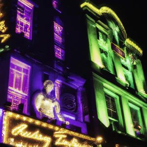 Angel: trendy clubs and historic theaters in north London